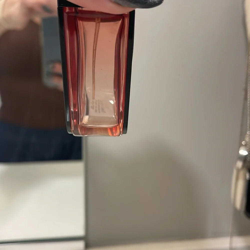 Gucci, YSL, Versace, Burberry Perfume Bottles - Picture 4 of 10